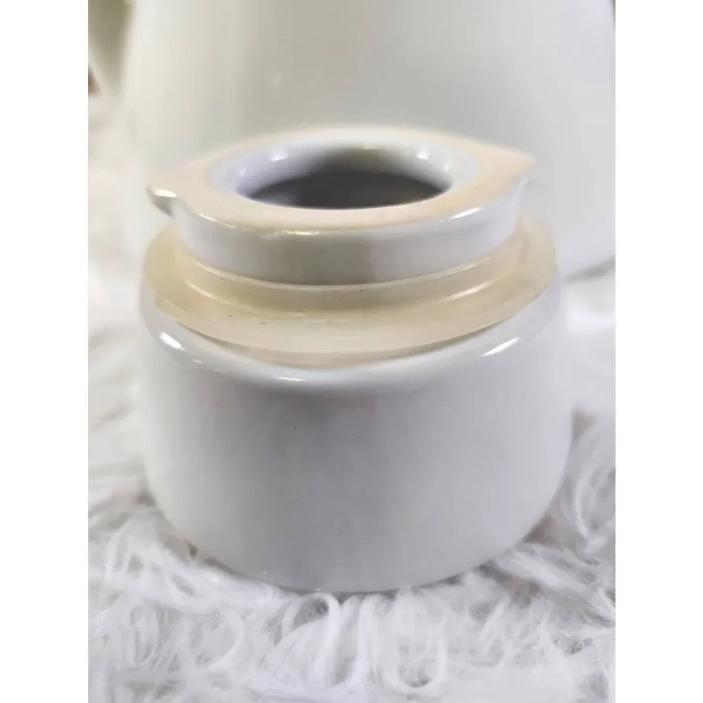 Ikea White Modern Style Tea Pot with Handle and Locking Lid Classic Large